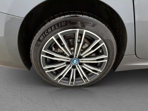 BMW 330 bild 29