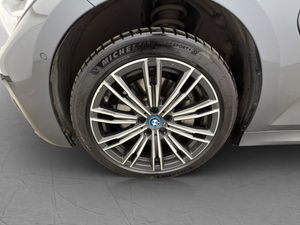 BMW 330 bild 27