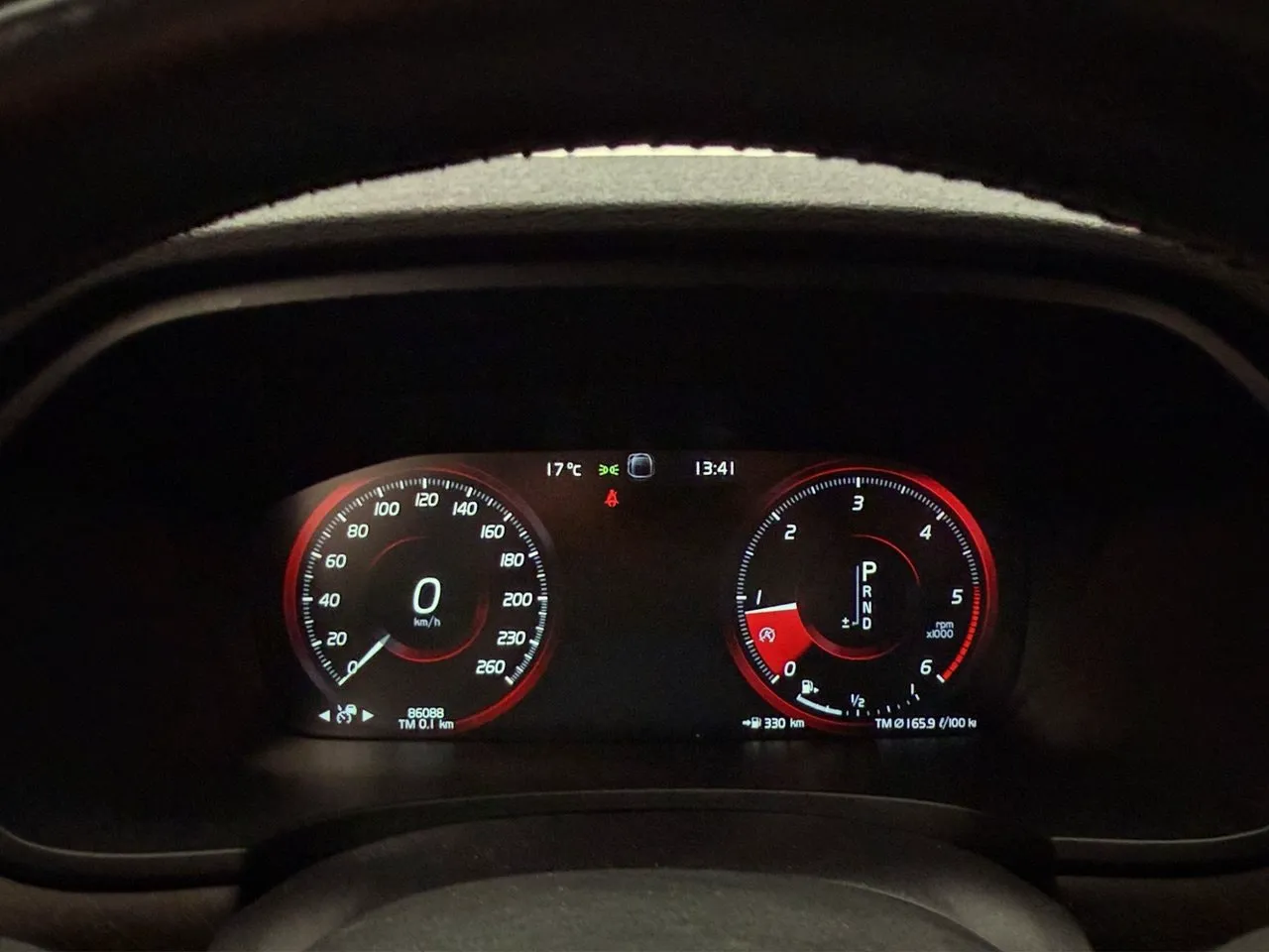 Vehicle image 14