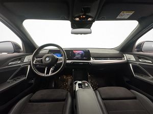 BMW iX2 bild 27