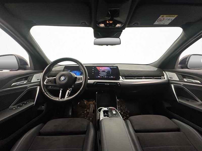 BMW iX2 bild 27