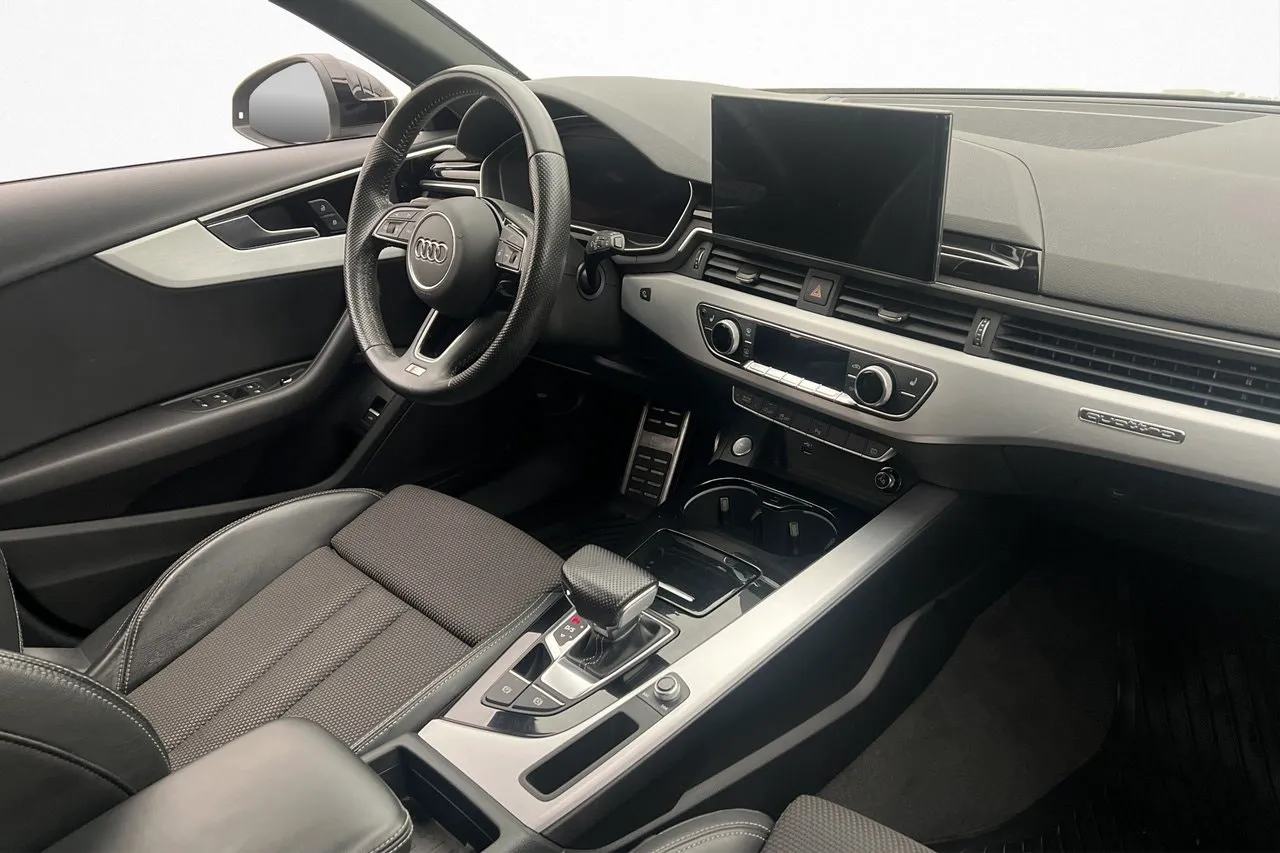 Vehicle image 22