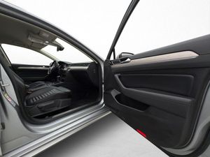 Volkswagen Passat bild 23