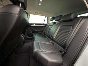Volkswagen Passat bild 24