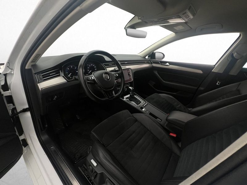 Volkswagen Passat bild 9