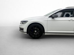 Volkswagen Passat bild 32
