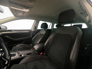 Volkswagen Passat bild 10