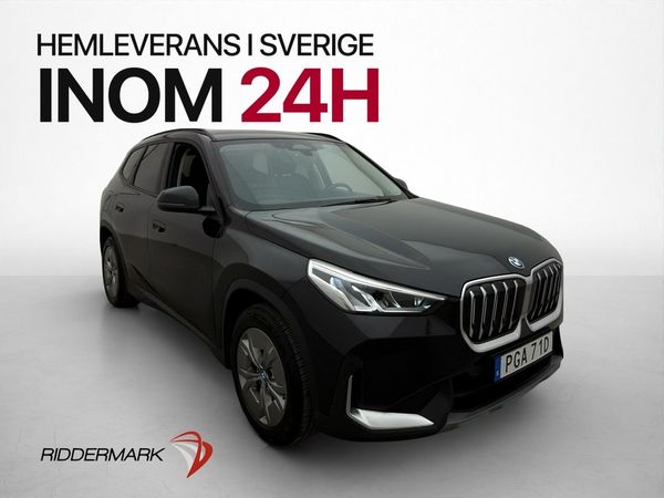 BMW iX1 xDrive30 306hk Värmare Drag Kamera CarPlay Navi MOMS - 2023