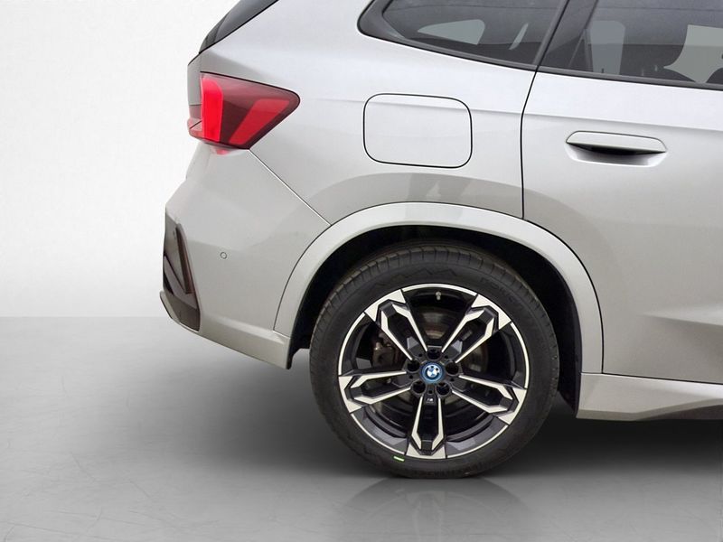 BMW iX1 bild 35