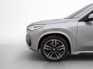 BMW iX1 bild 33