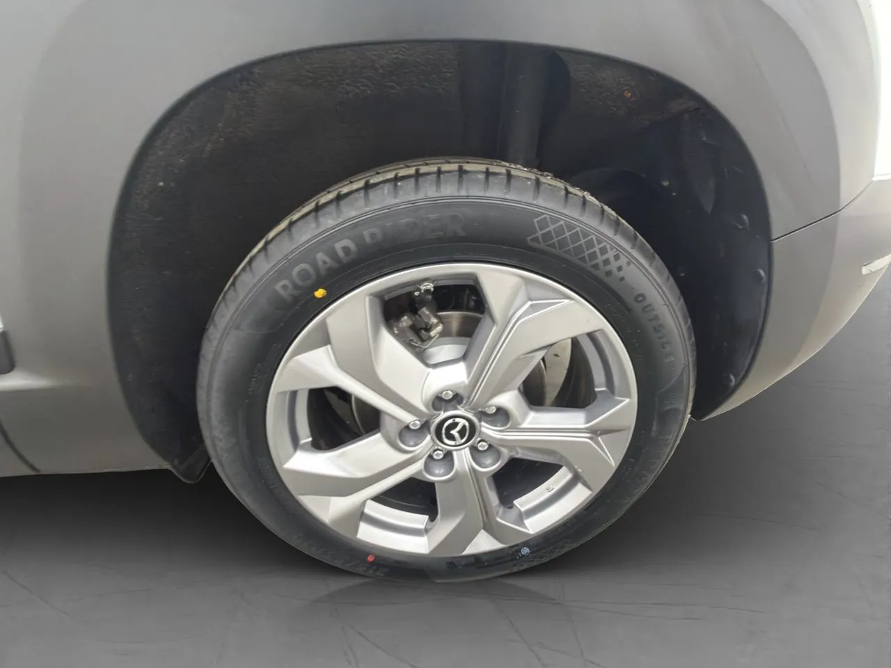Vehicle image 30