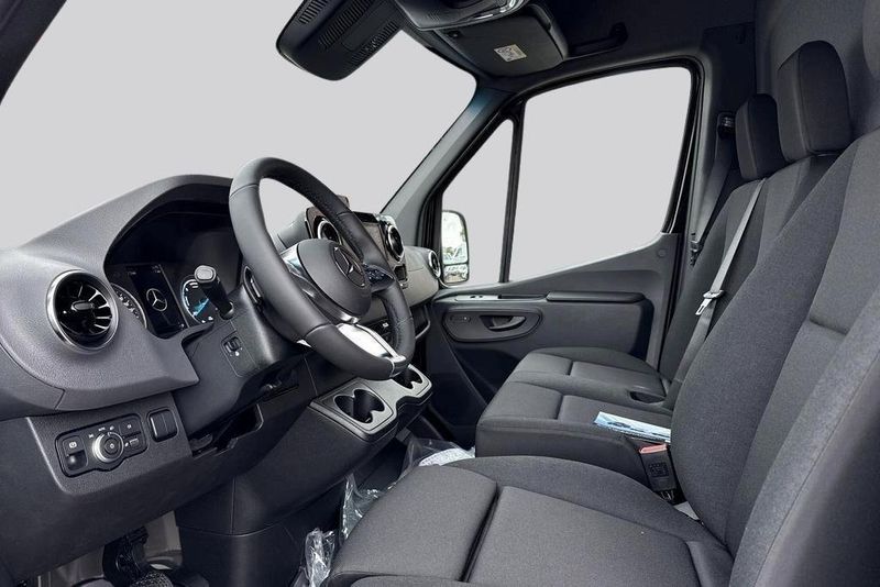 Mercedes e-Sprinter bild 8