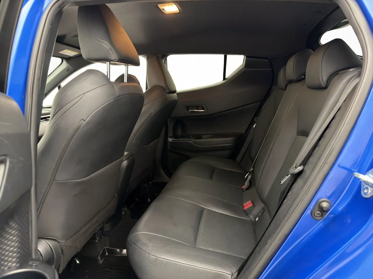 Vehicle image 25