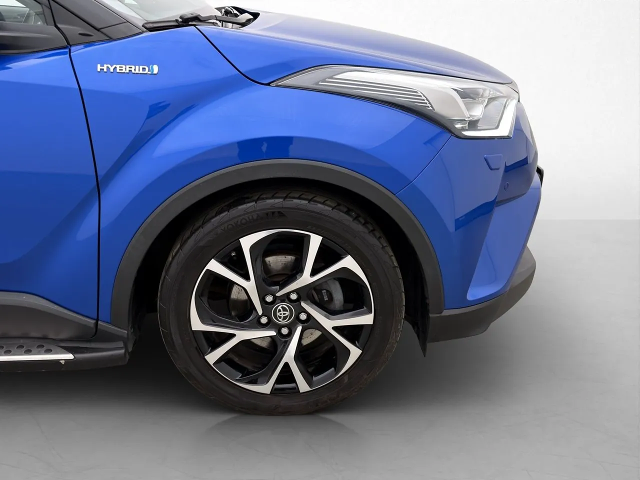 Vehicle image 30