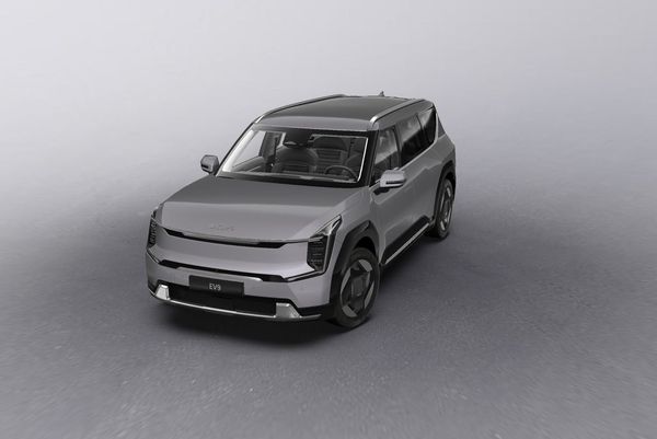 Kia EV9 AWD PLUS - 2025