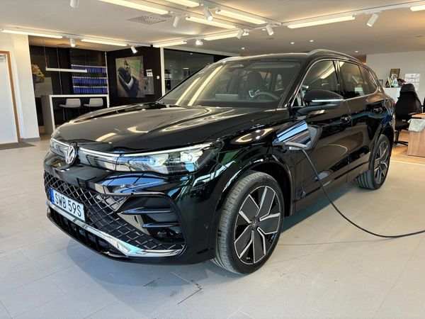Volkswagen Tiguan eHybrid R-Line-Edt SNABB LEV 4295kr/mån Snabb lev - 2026
