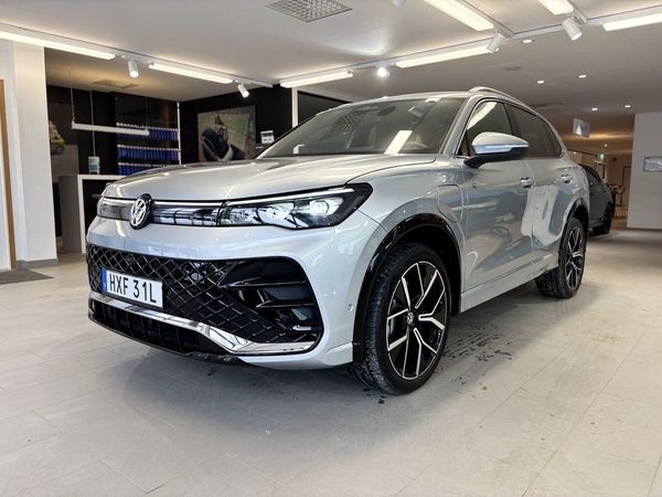 Volkswagen Tiguan eHybrid R-Line-Edition SNABB LEV 4395kr/mån - 2026