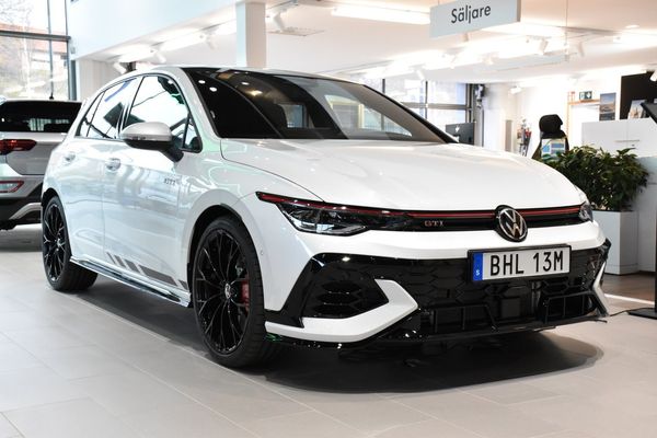 Volkswagen Golf GTI Clubsport 300 hk Performance *SE SPEC!* - 2025