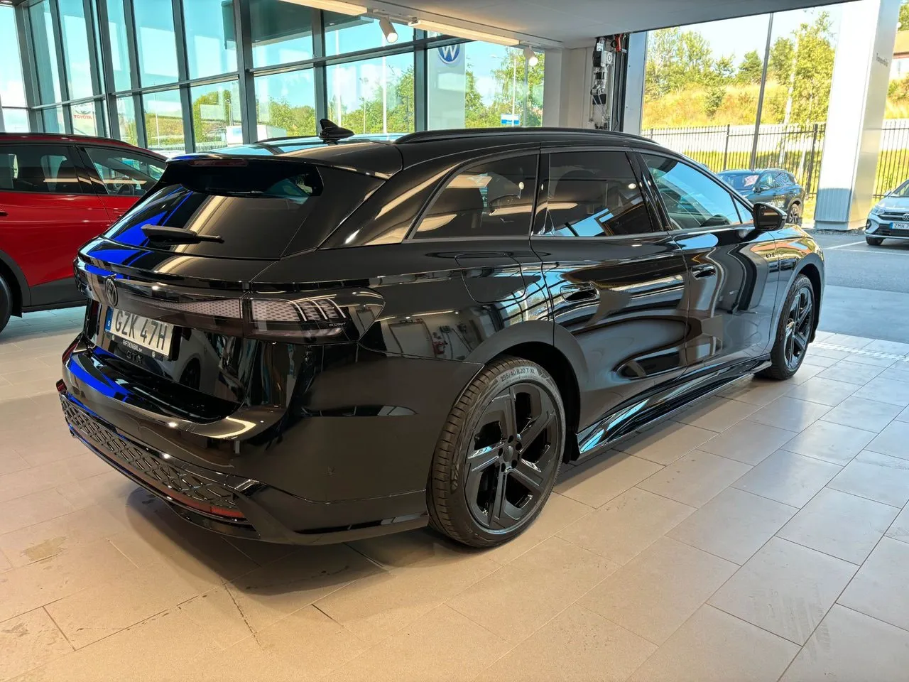 Vehicle image 7