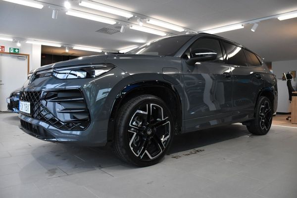 Volkswagen Tayron eHybrid R-Line Edition *FULLUTRUSTAD* - 2025