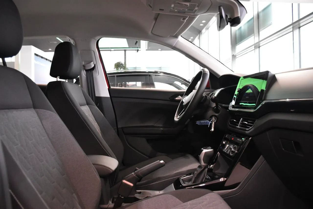 Vehicle image 18