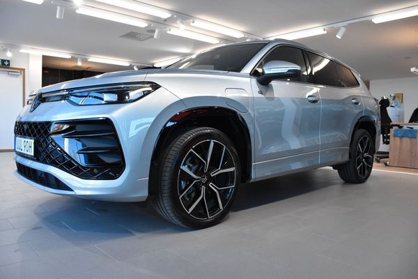 Volkswagen Tayron eHybrid R-Line Edition 272 hk 4695kr/mån - 2026
