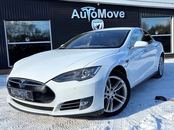 Tesla Model S 85 kWh (278 kW) - 2014