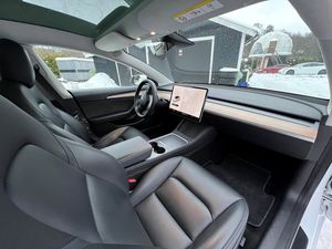 Tesla Model 3 bild 11