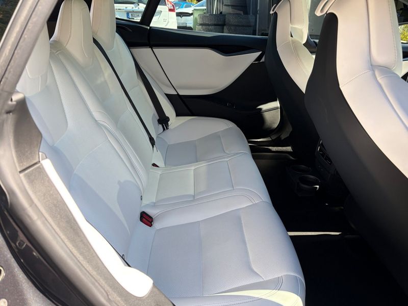 Tesla Model S bild 9