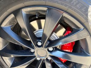 Tesla Model S bild 23