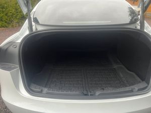 Tesla Model 3 bild 8