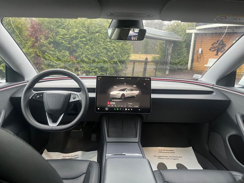 Tesla Model 3 bild 5