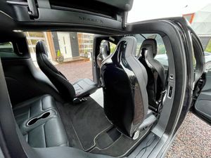 Tesla Model X bild 16