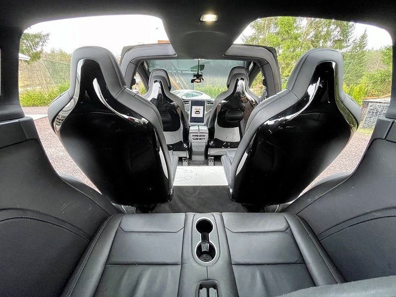 Tesla Model X bild 18