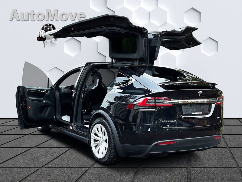 Tesla Model X bild 4