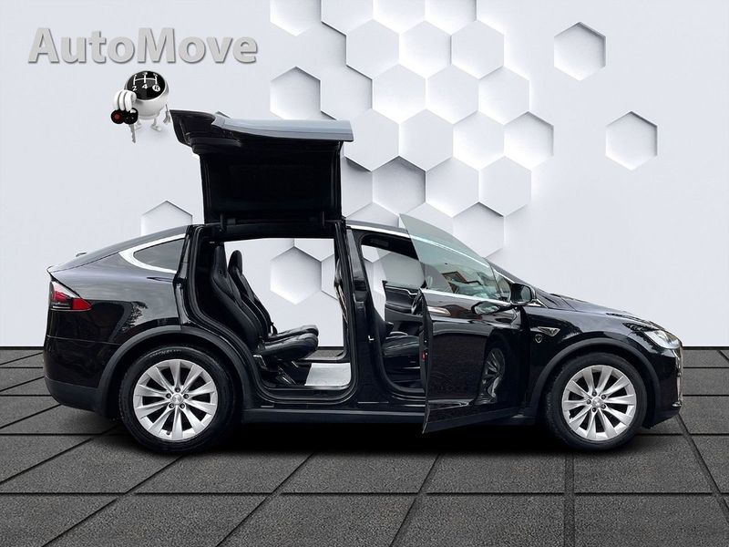 Tesla Model X bild 5