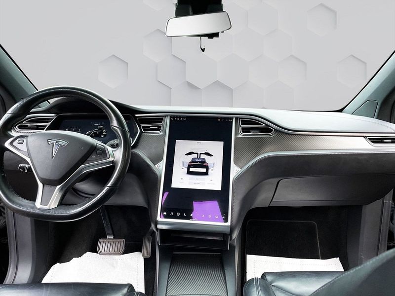 Tesla Model X bild 10