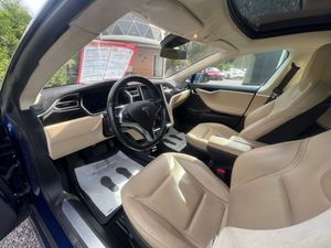 Tesla Model S bild 13