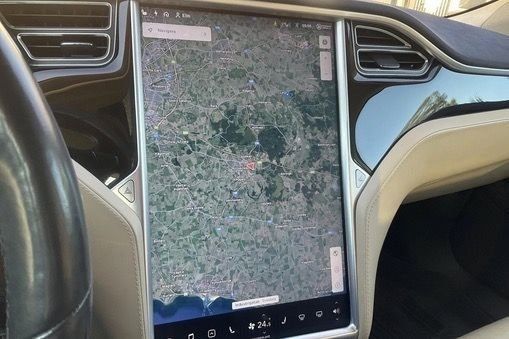 Tesla Model S bild 16