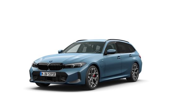 BMW 330 e xDrive Touring, 0,95% rta, fria vinterhjul t.o.m. 30/9 - 2026