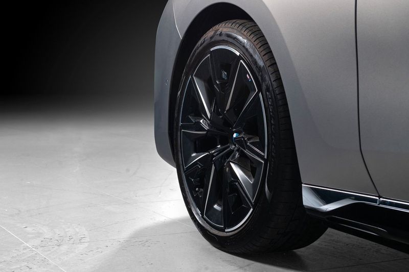 BMW i7 bild 8