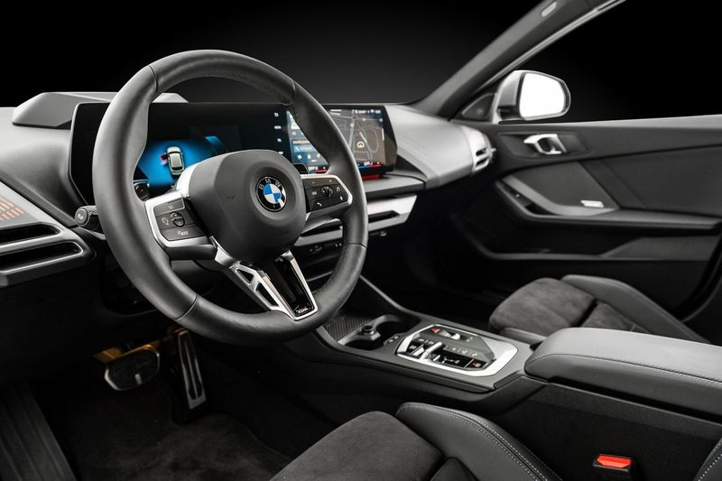 BMW 120 bild 15