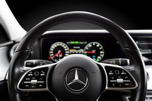 Mercedes E300 bild 8