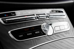 Mercedes E300 bild 12