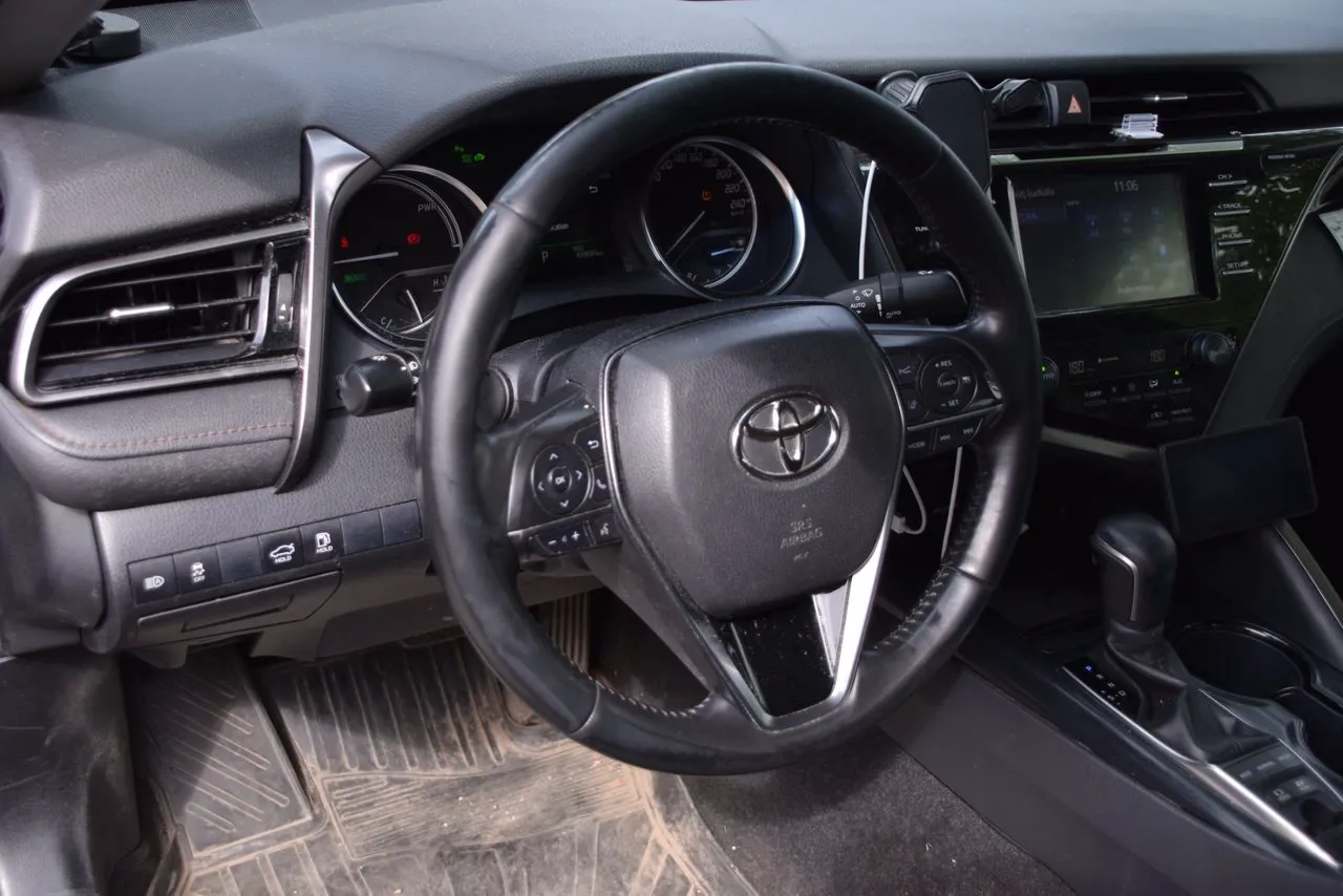 Vehicle image 7