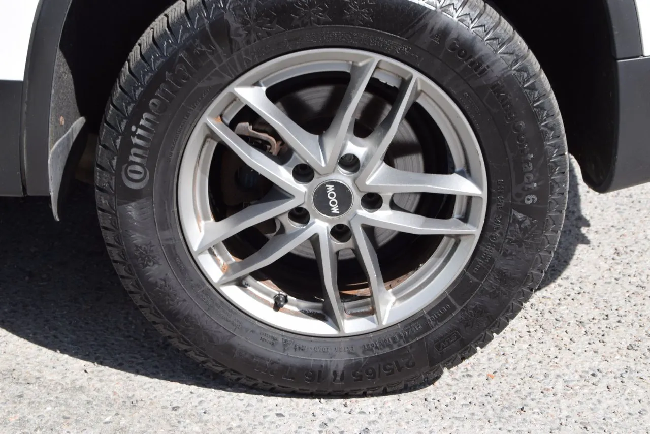 Vehicle image 22