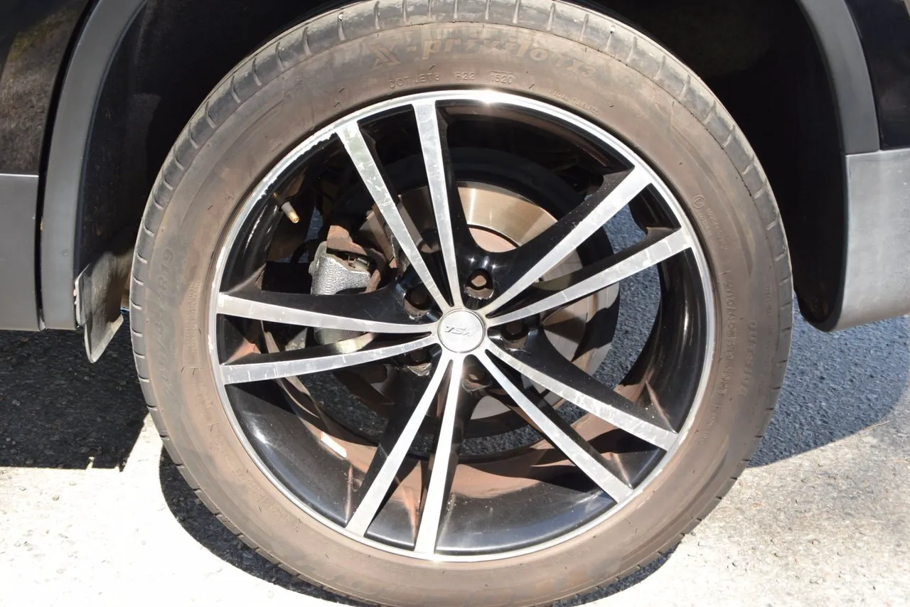 Vehicle image 20