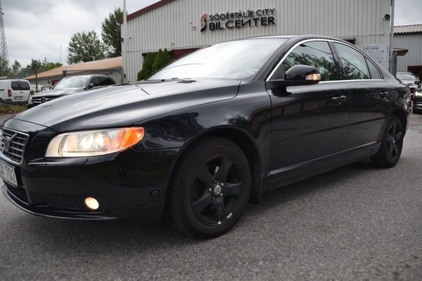 Volvo S80 2.5T Flexifuel Geartronic Momentum Skinn Auto - 2009