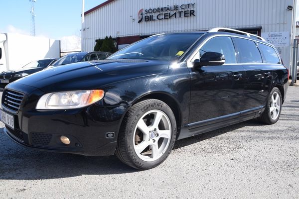 Volvo V70 T4F Powershift Summum Euro 5 Taklucka Navi - 2013