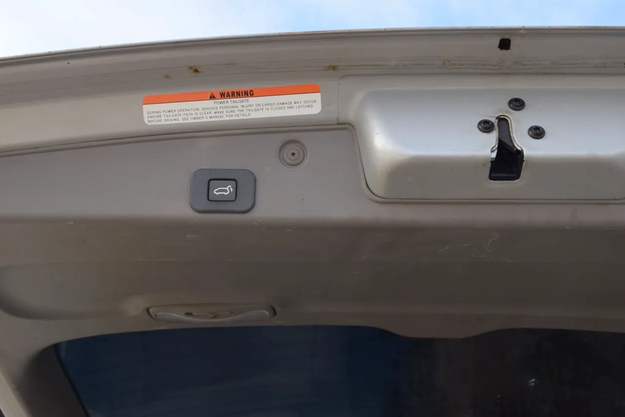 Vehicle image 21